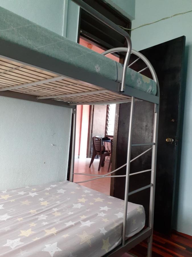 Homestay Idaman Tun Hussein - Harga Untuk 1 Rumah ,1 Bilik ,1 Bilik Air 4 Single Bed - Not Sharing Perai Buitenkant foto